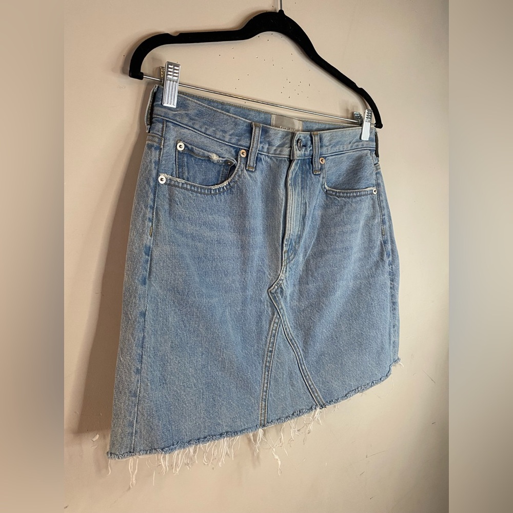 Everlane The Denim Reconstructed Skirt Women’s 28 Light Wash Raw Hem Mini Cotton - Picture 5 of 7
